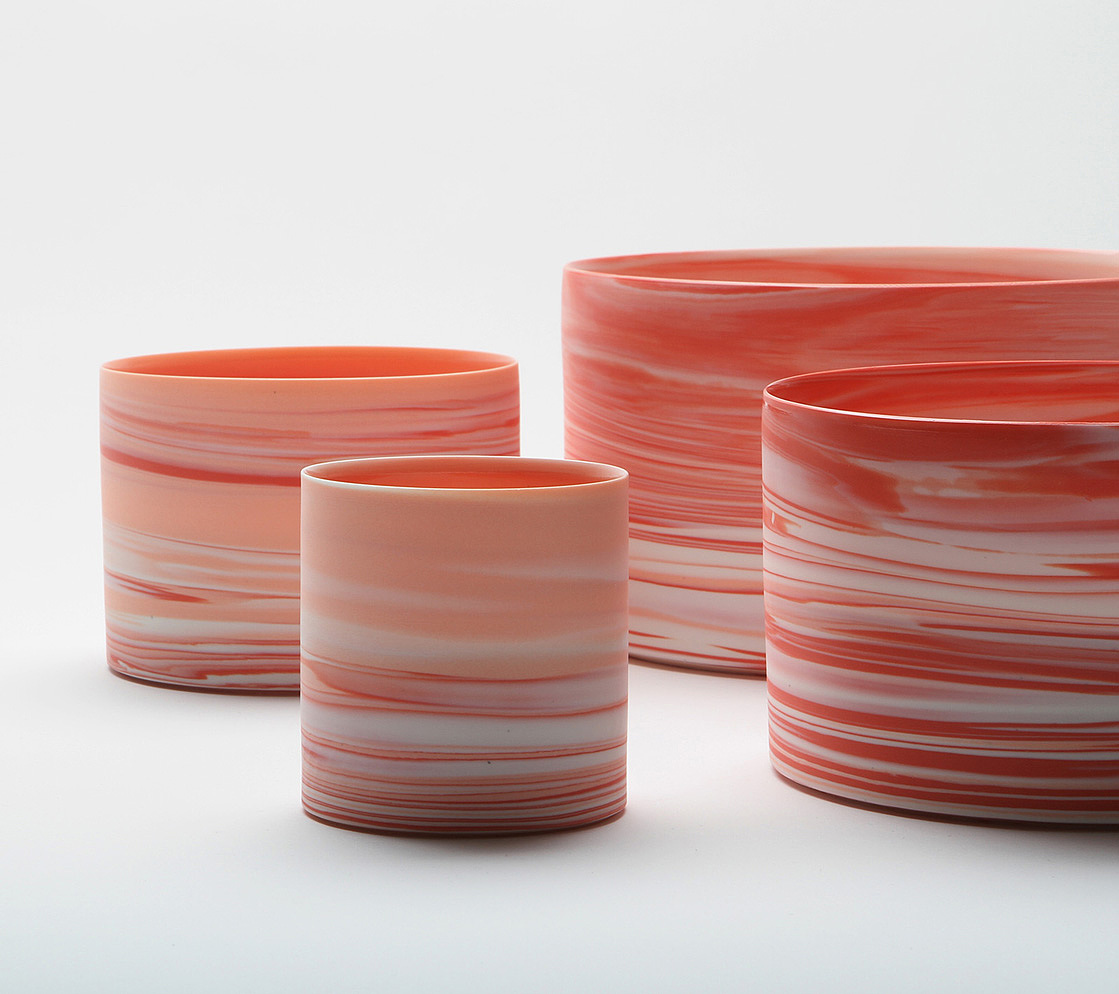 ceramics，magnificent ; ornate ; fascinating，