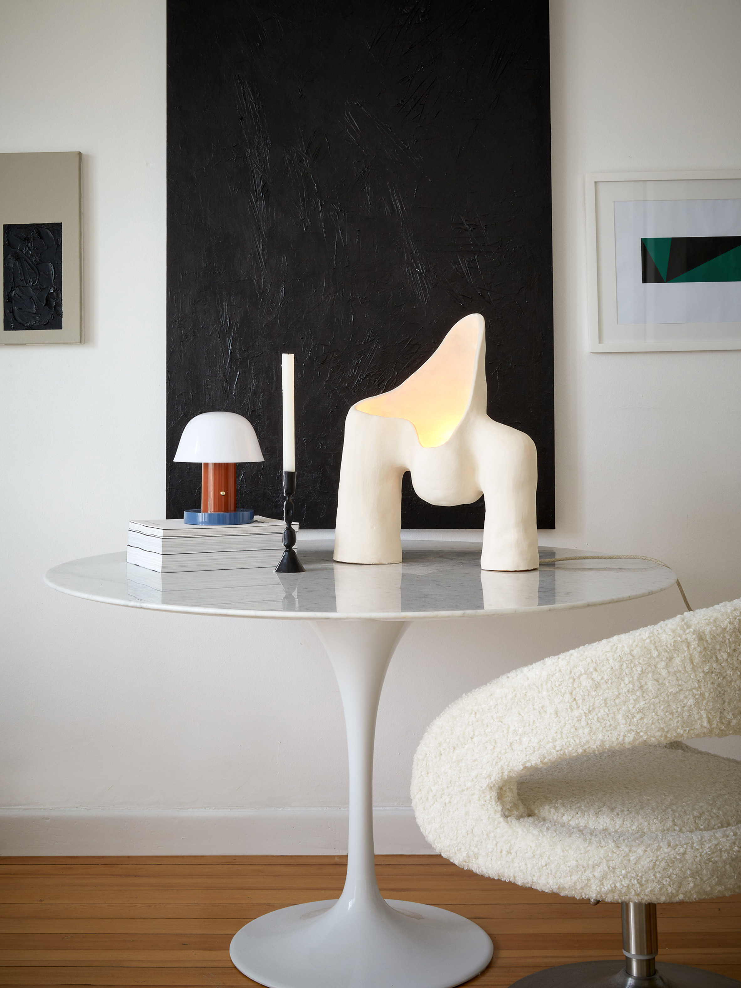 lamps and lanterns，Sculptural sense，Red pottery，