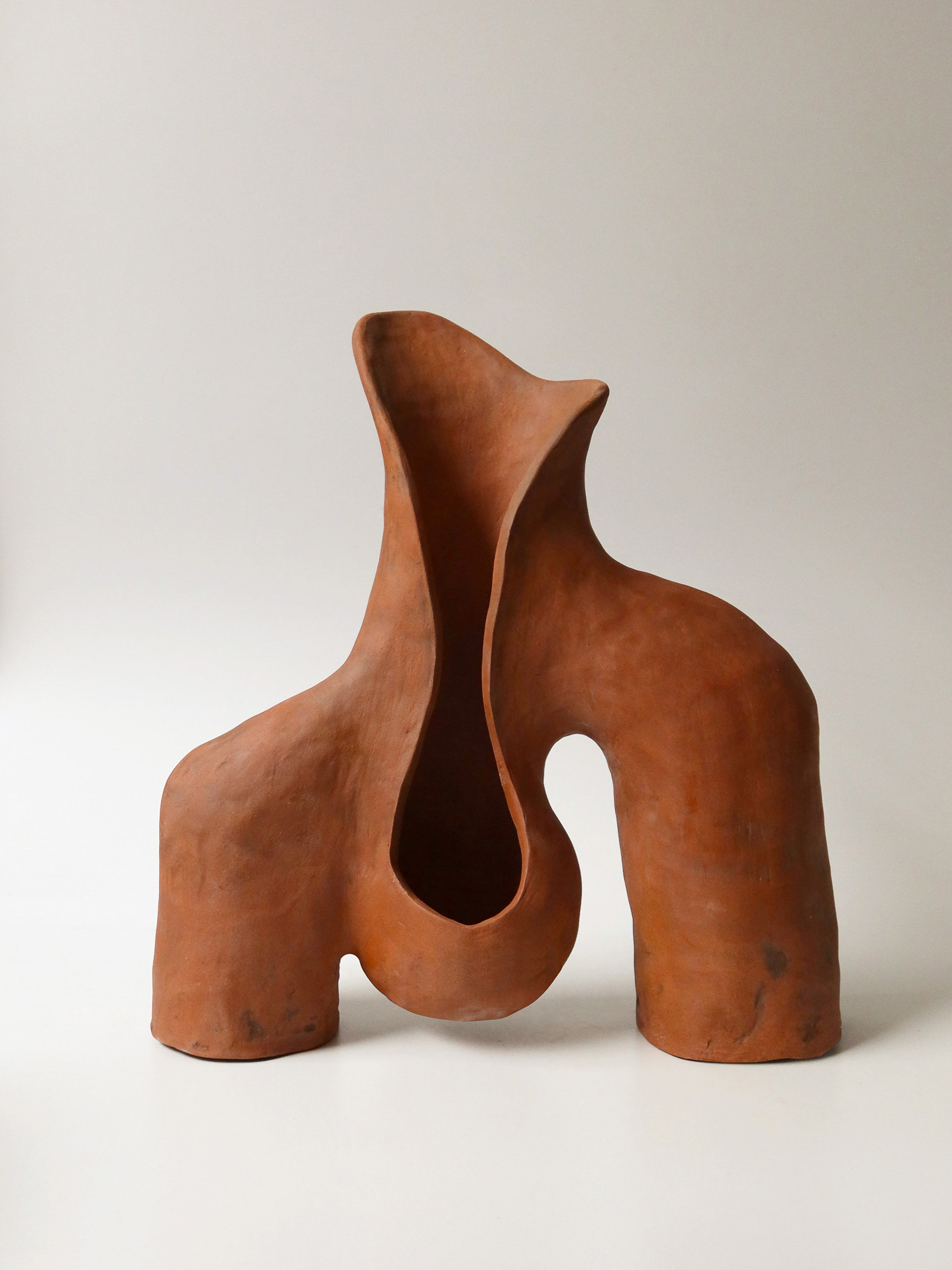 lamps and lanterns，Sculptural sense，Red pottery，