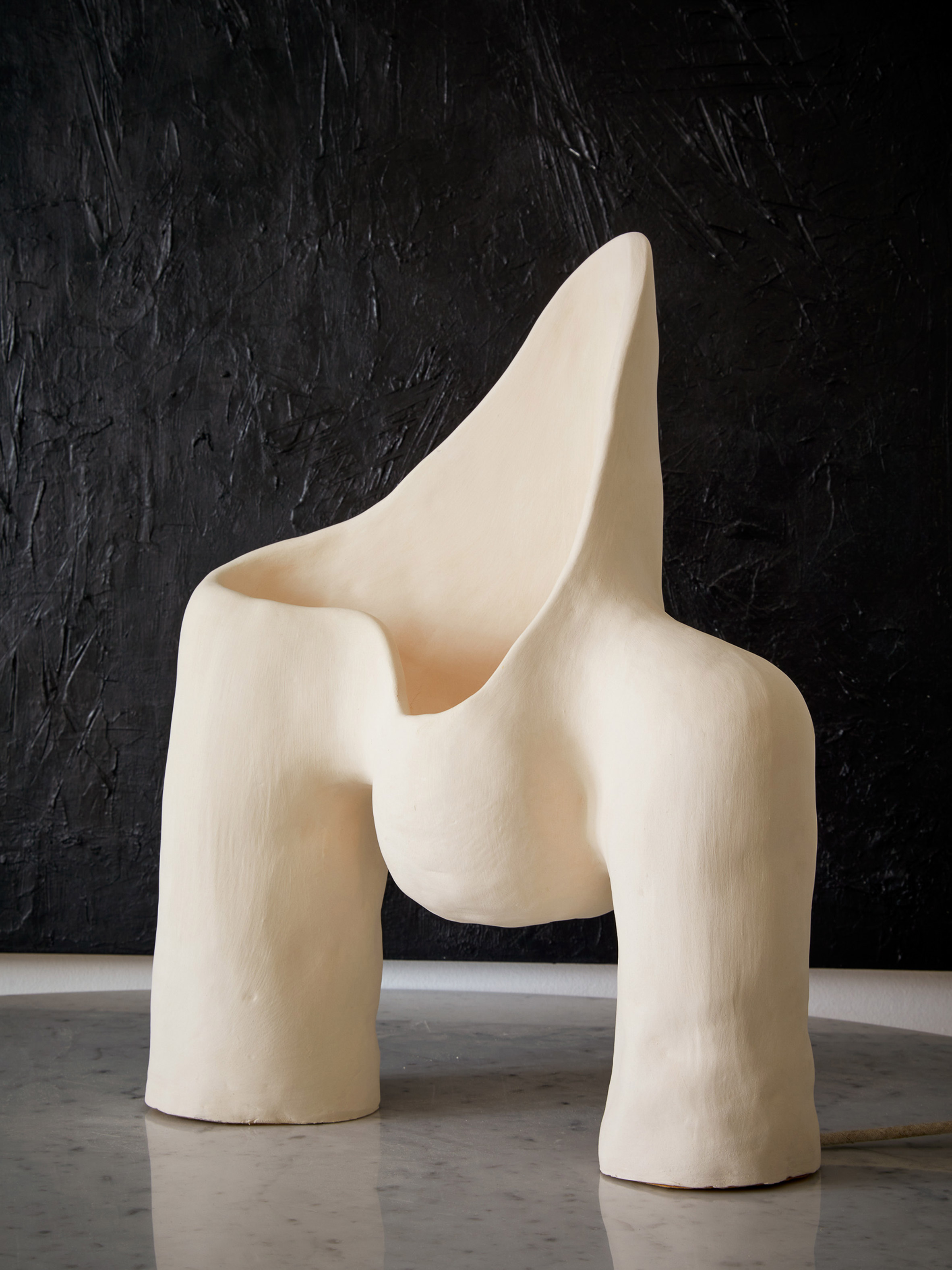 lamps and lanterns，Sculptural sense，Red pottery，