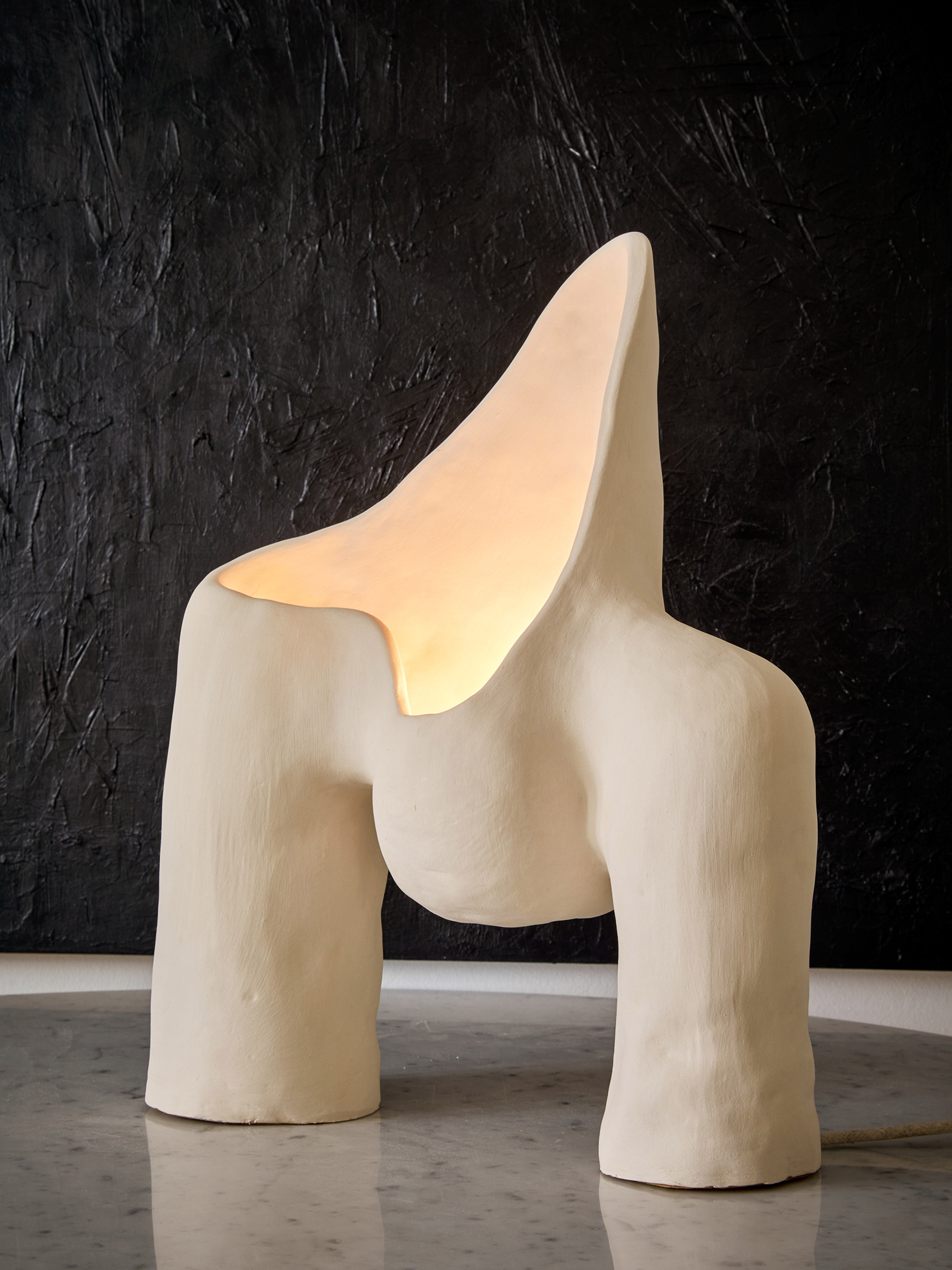 lamps and lanterns，Sculptural sense，Red pottery，