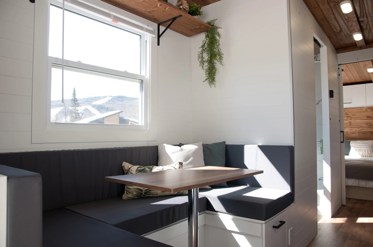 nomad，Mobile Campervan，vehicle，automobile，