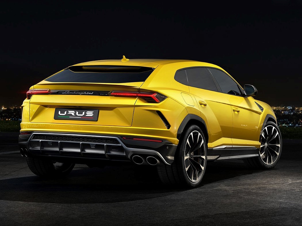 Lamborghini，automobile，yellow，Luxury car，outdoors，Travel，