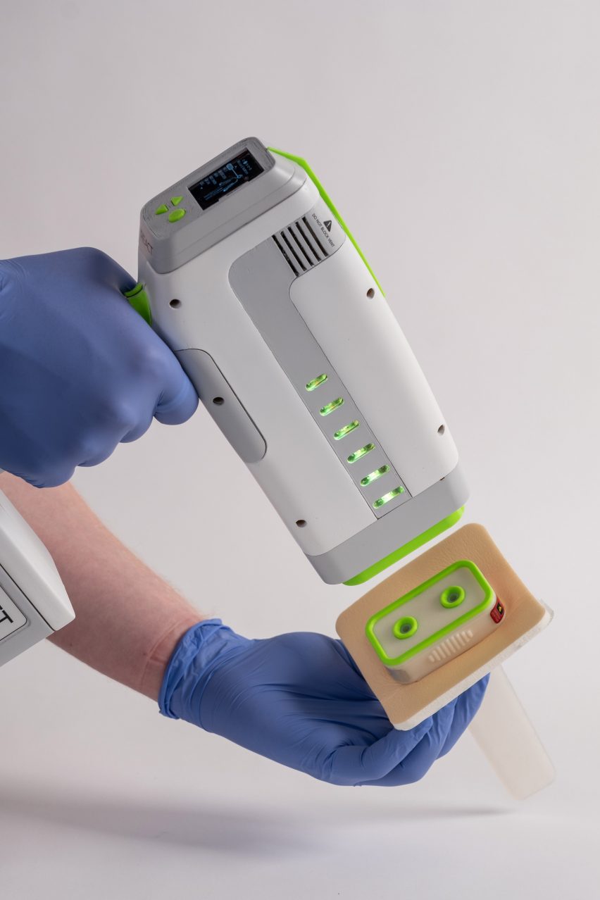 REACT，hemostasis，Knife wound，