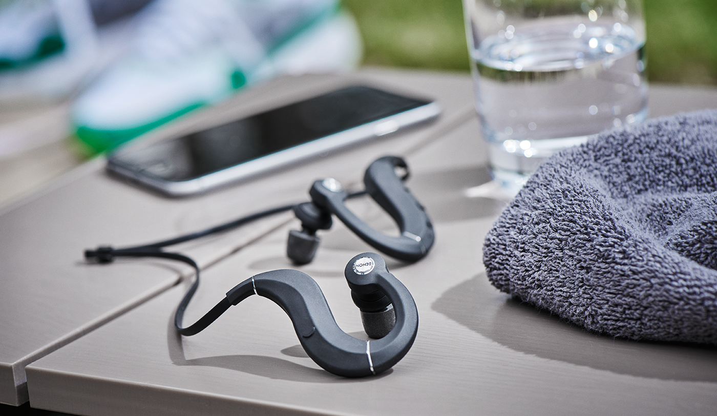 every，wireless，headset，Sports type，two thousand and seventeen，