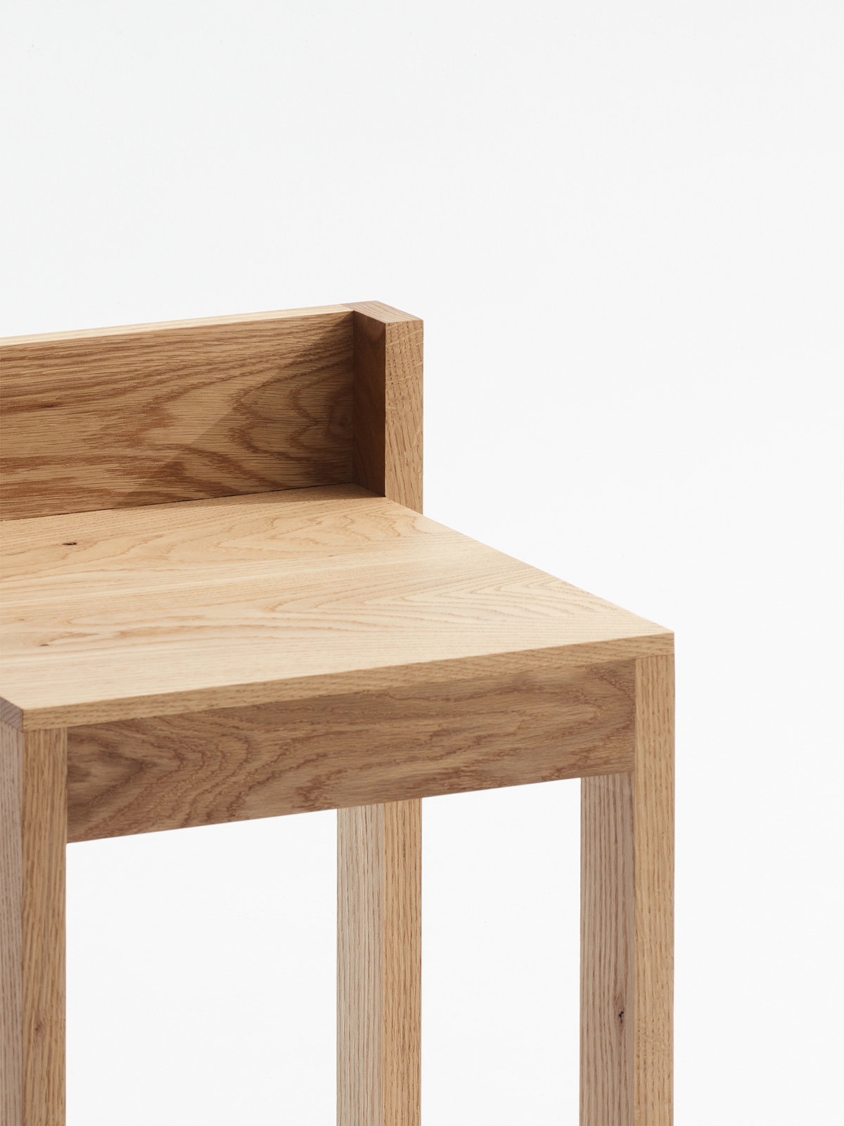 可折叠，极简，节省空间，满足各种生活方式，Surface Chair 380，