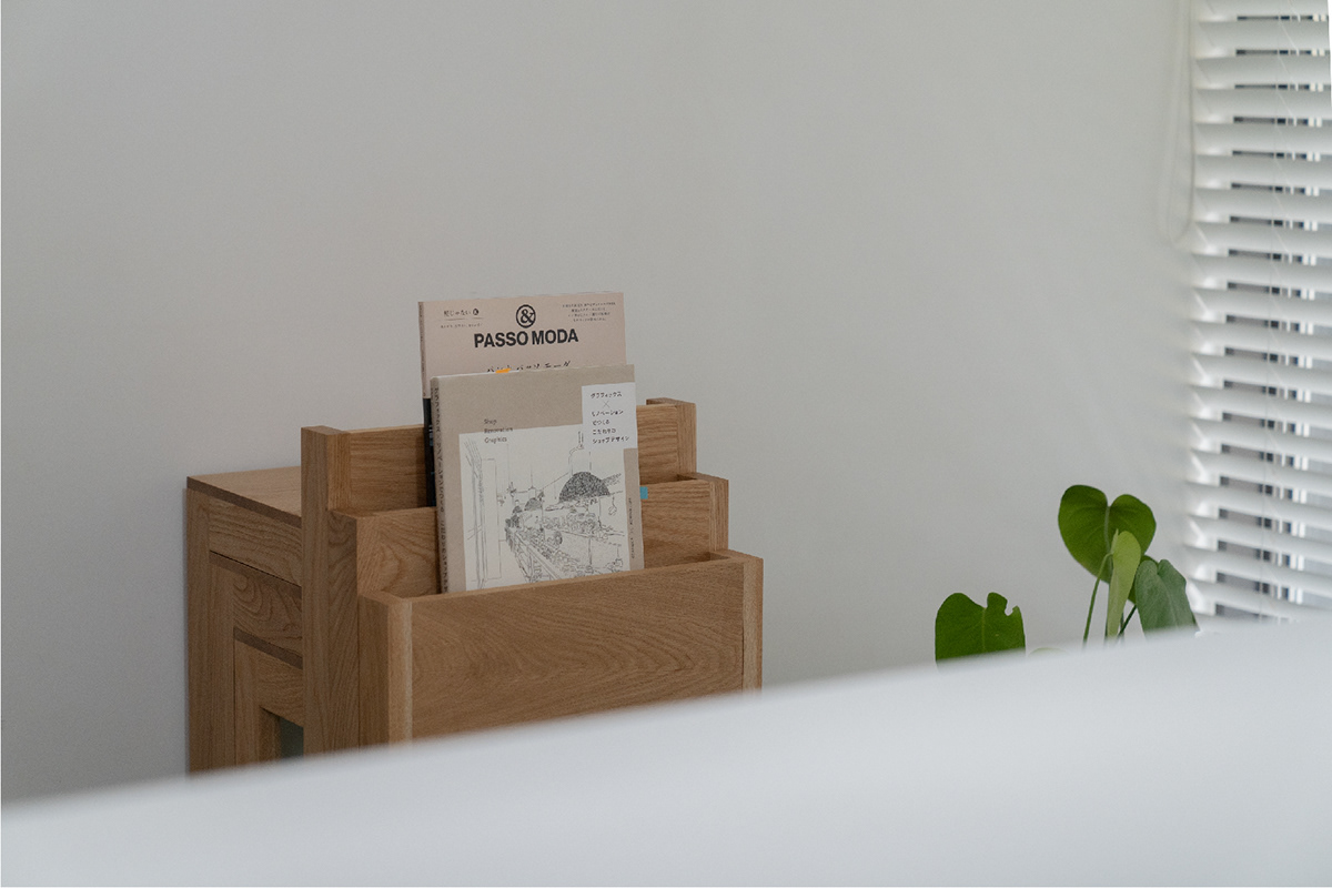 Foldable，Minimalist，Save space，Meet various lifestyles，Surface Chair 380，