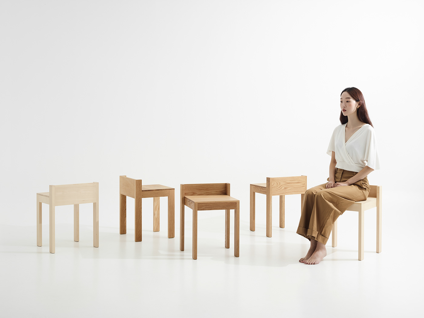 Foldable，Minimalist，Save space，Meet various lifestyles，Surface Chair 380，