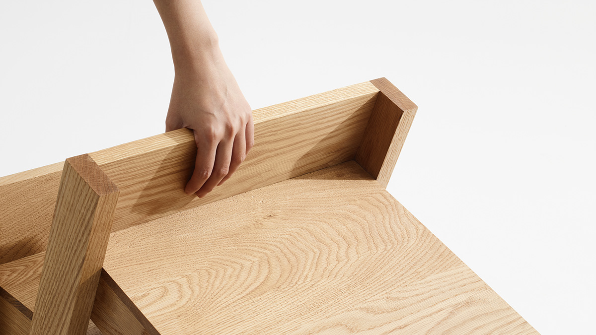 Foldable，Minimalist，Save space，Meet various lifestyles，Surface Chair 380，