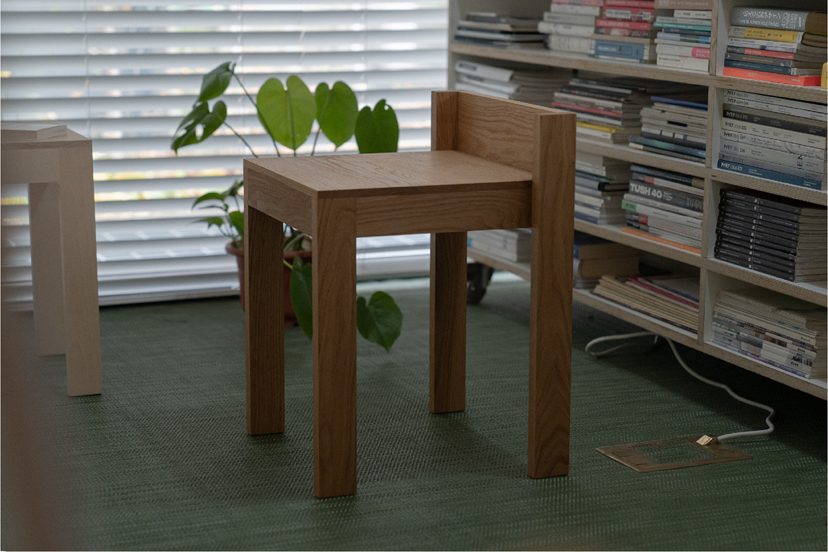 Foldable，Minimalist，Save space，Meet various lifestyles，Surface Chair 380，