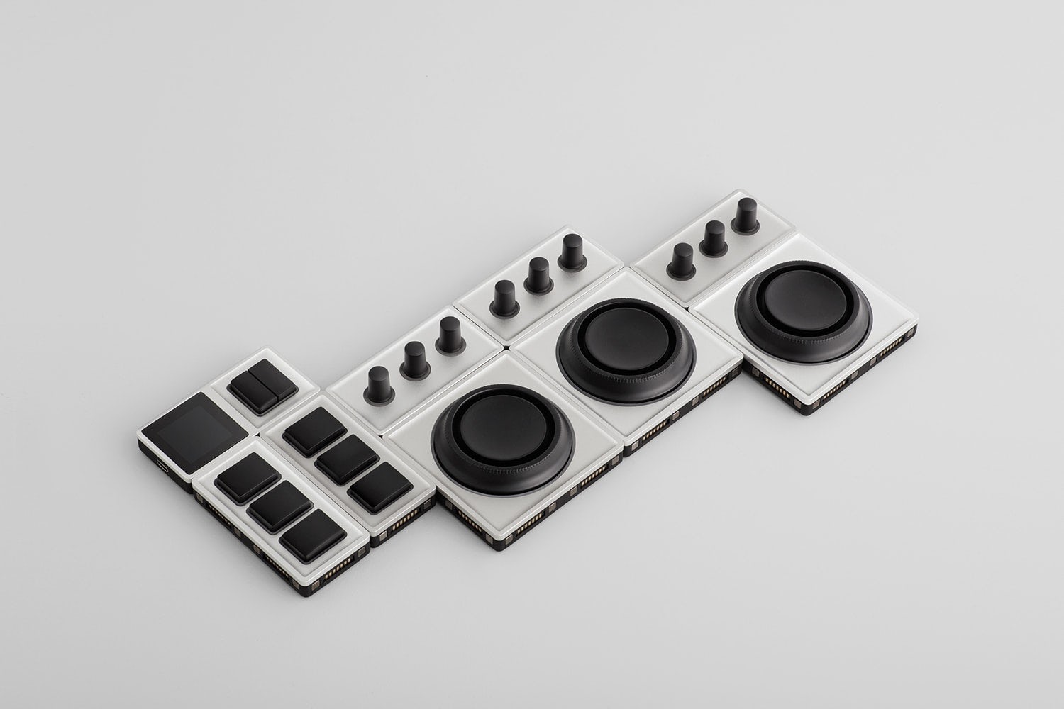 Monogram，modularization，Creative console，Interface，Multiple functions，