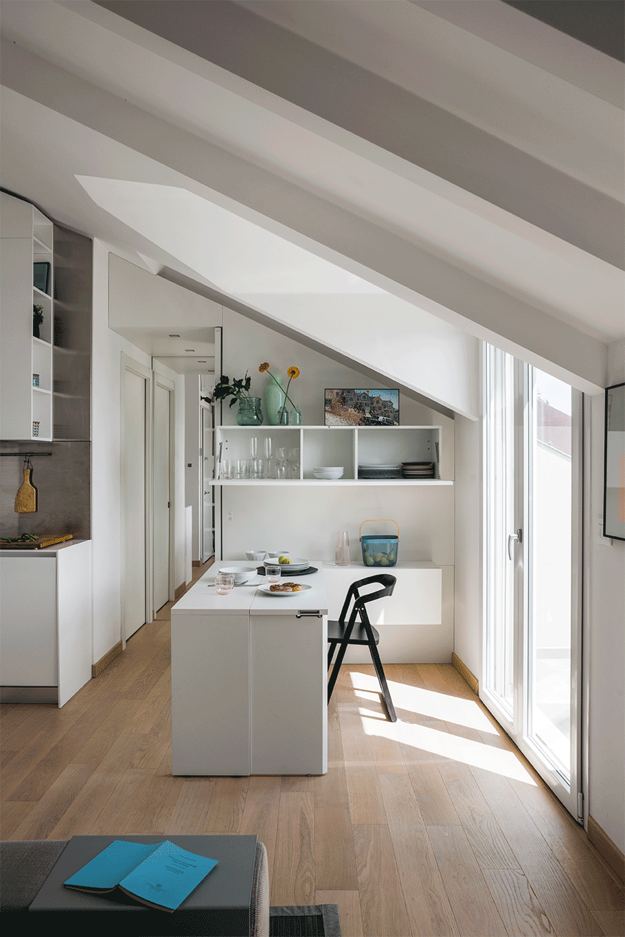 furniture，desk，table，