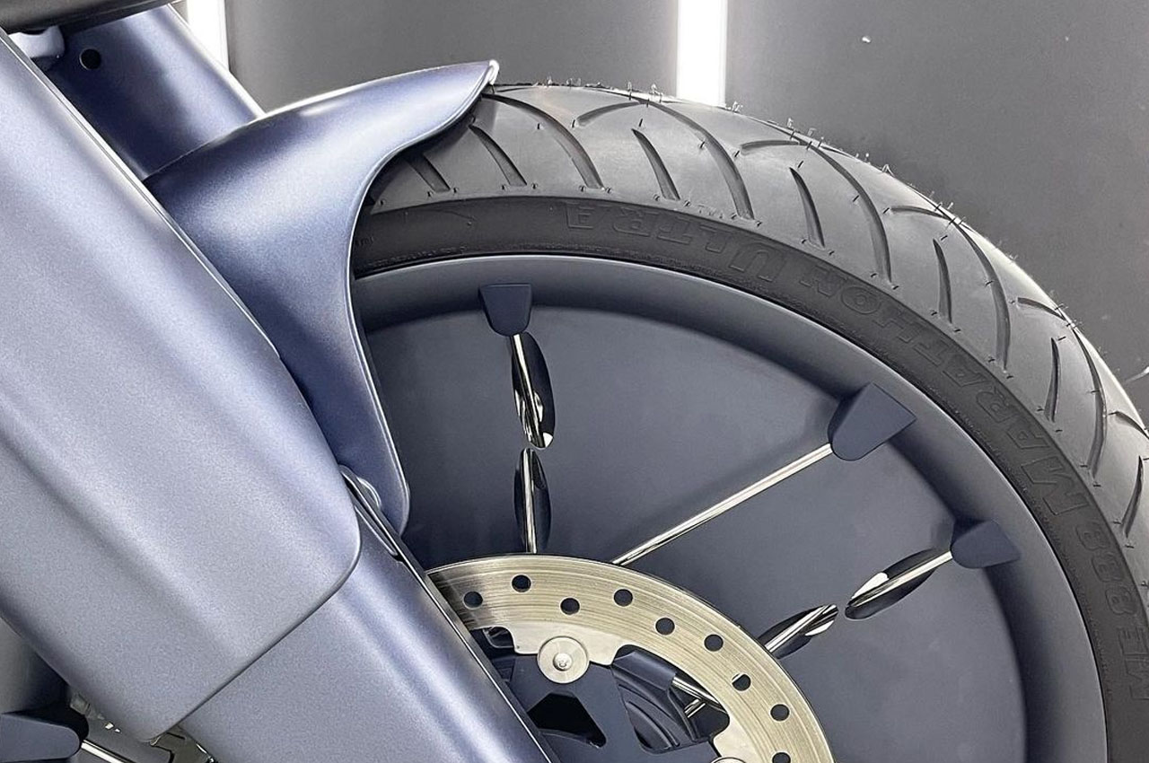 motorcycle，locomotive，bmw，