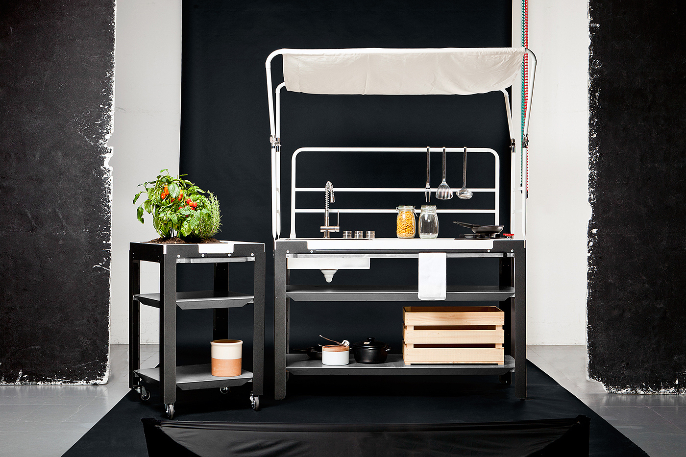 satellite，innovate，modularization，customized，portability，Outdoor kitchen，conceptual design，