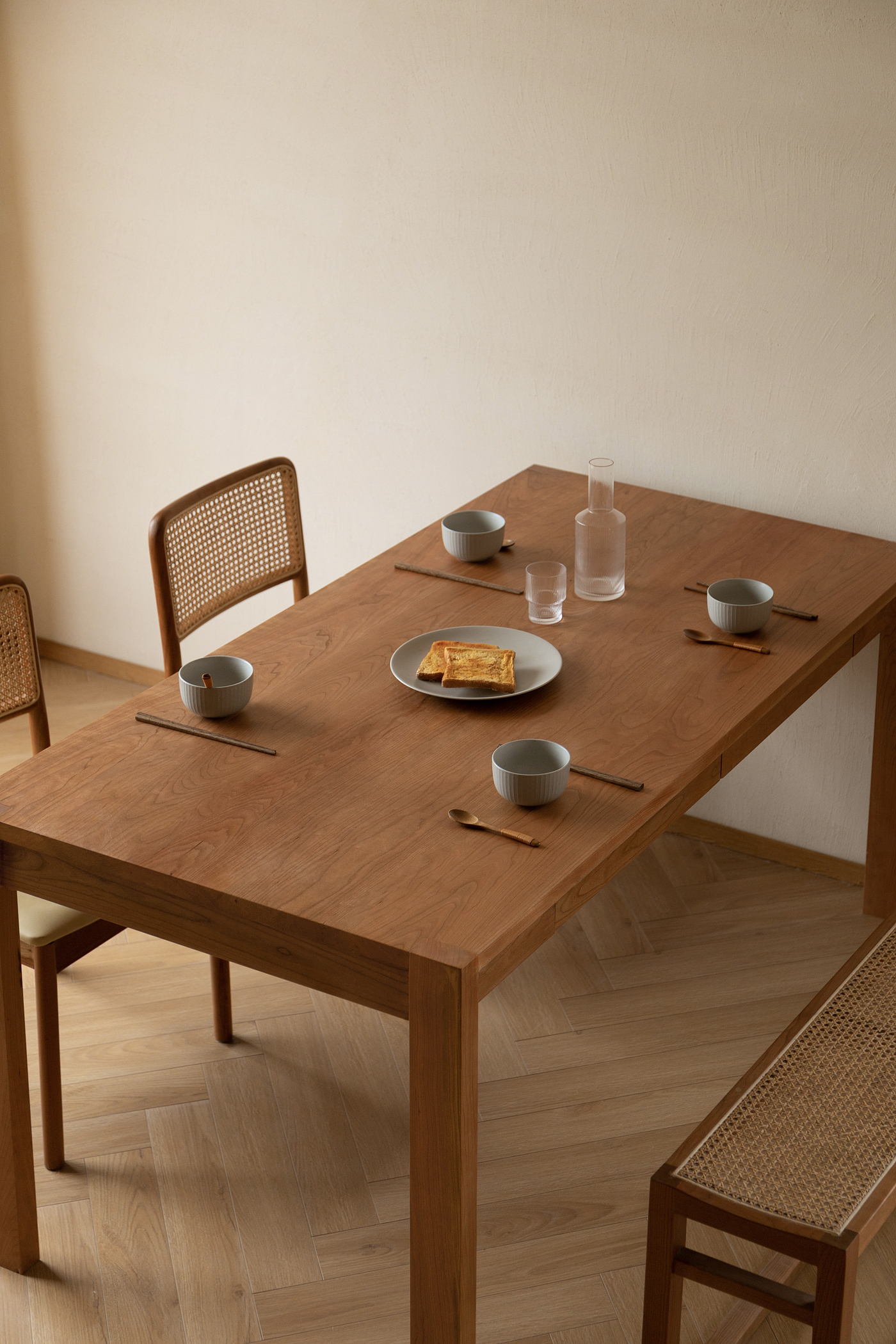 Japanese / Nordic / Yuji; Solid wood dining table; Drawer storage，