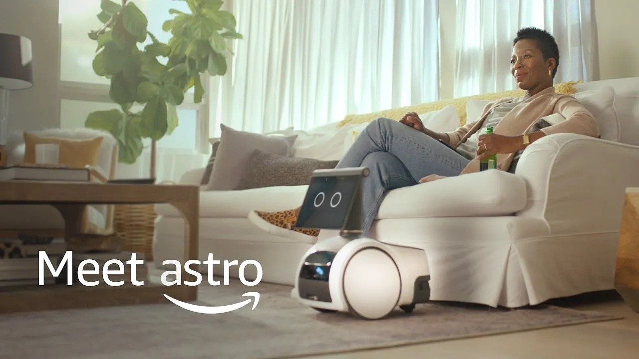 astro，亚马逊，家用机器人，语音命令，自动充电，安全系统，Amazon，