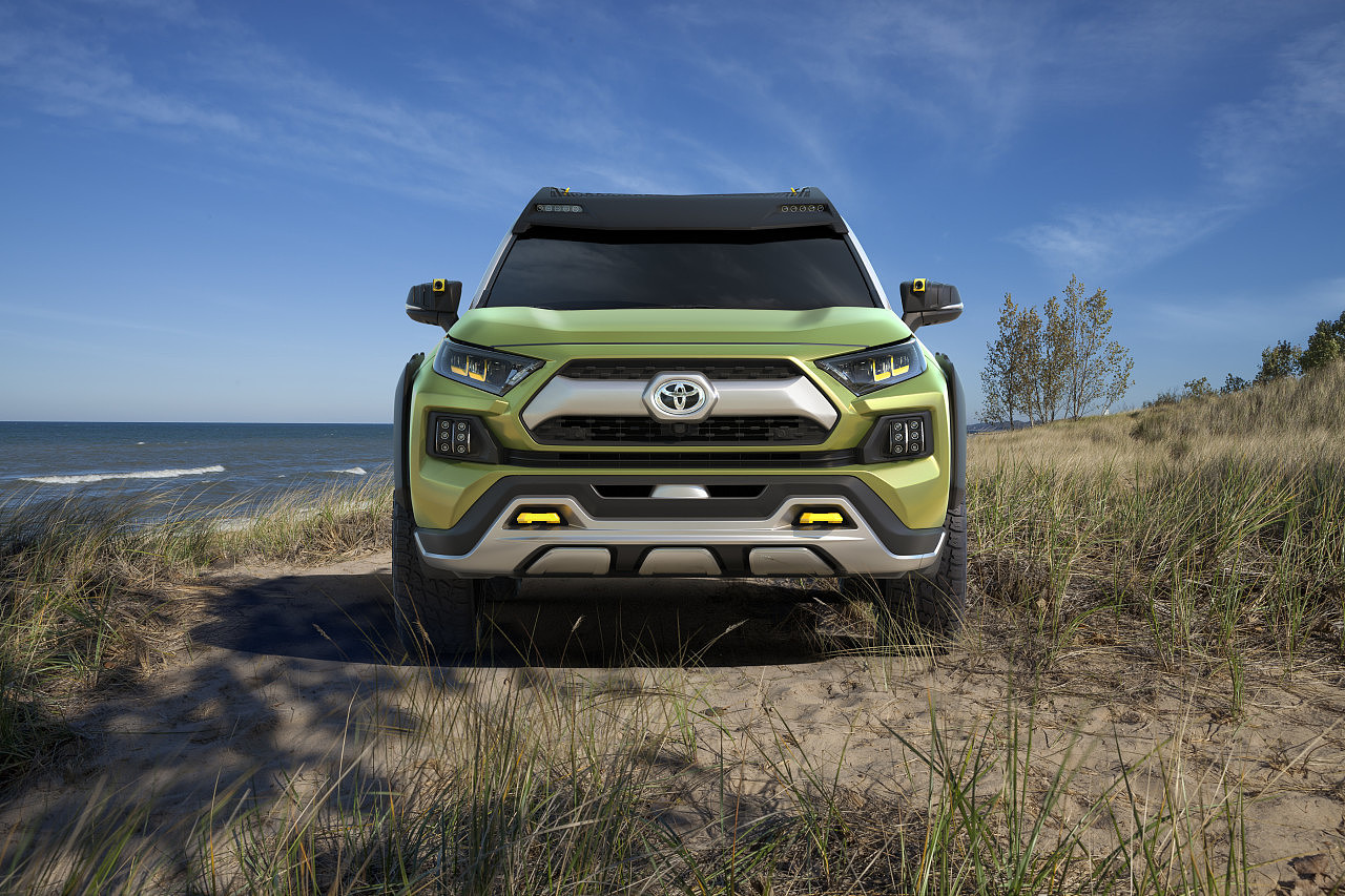 automobile，Toyota，green，yellow，2017 Los Angeles Auto Show，