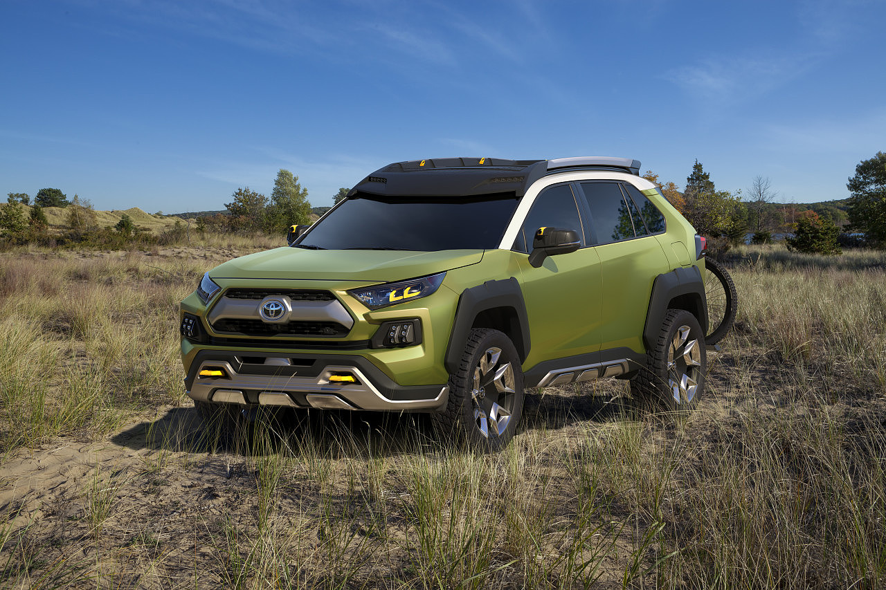 automobile，Toyota，green，yellow，2017 Los Angeles Auto Show，