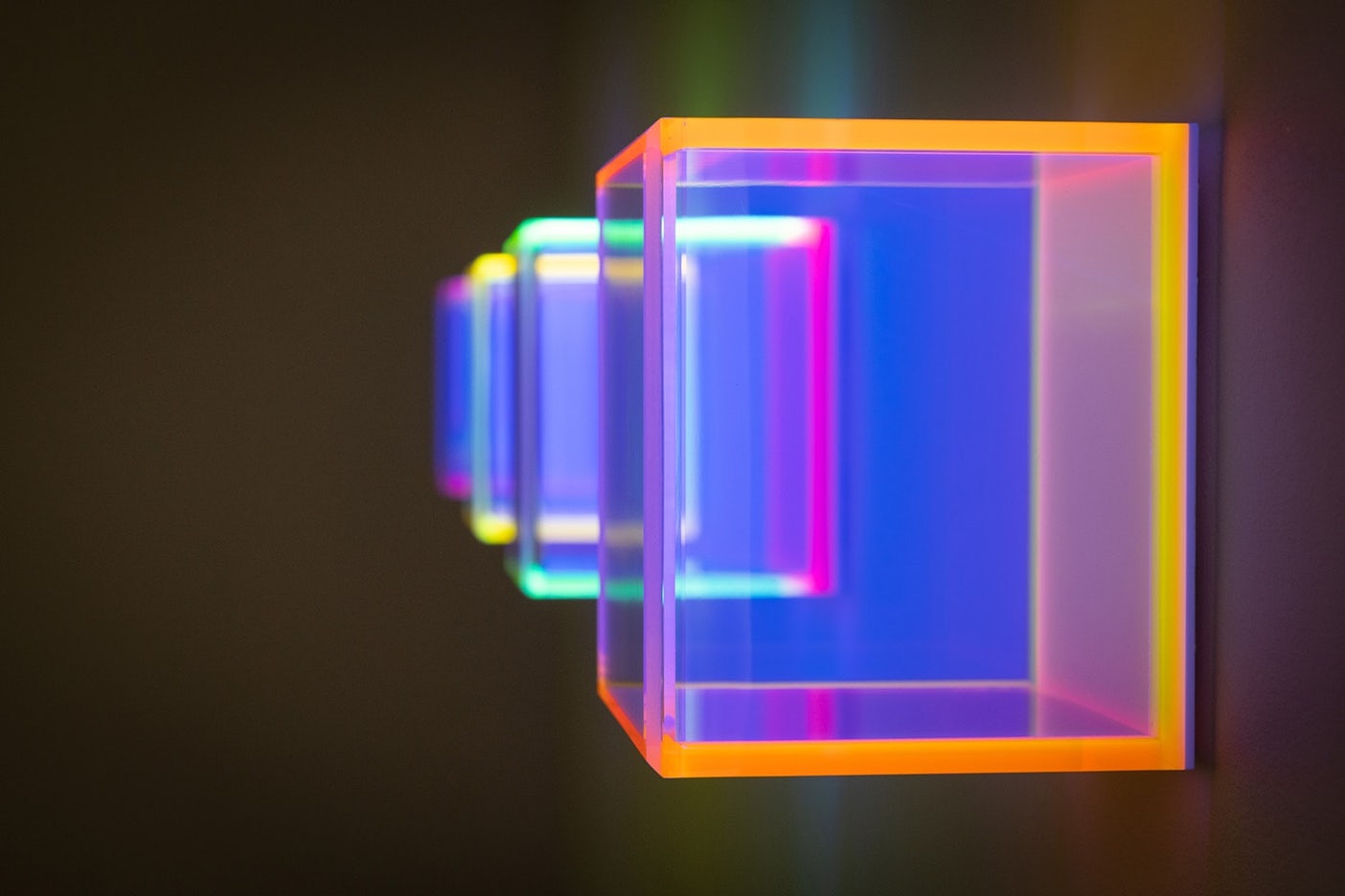 Minimalist art，light，Color space，