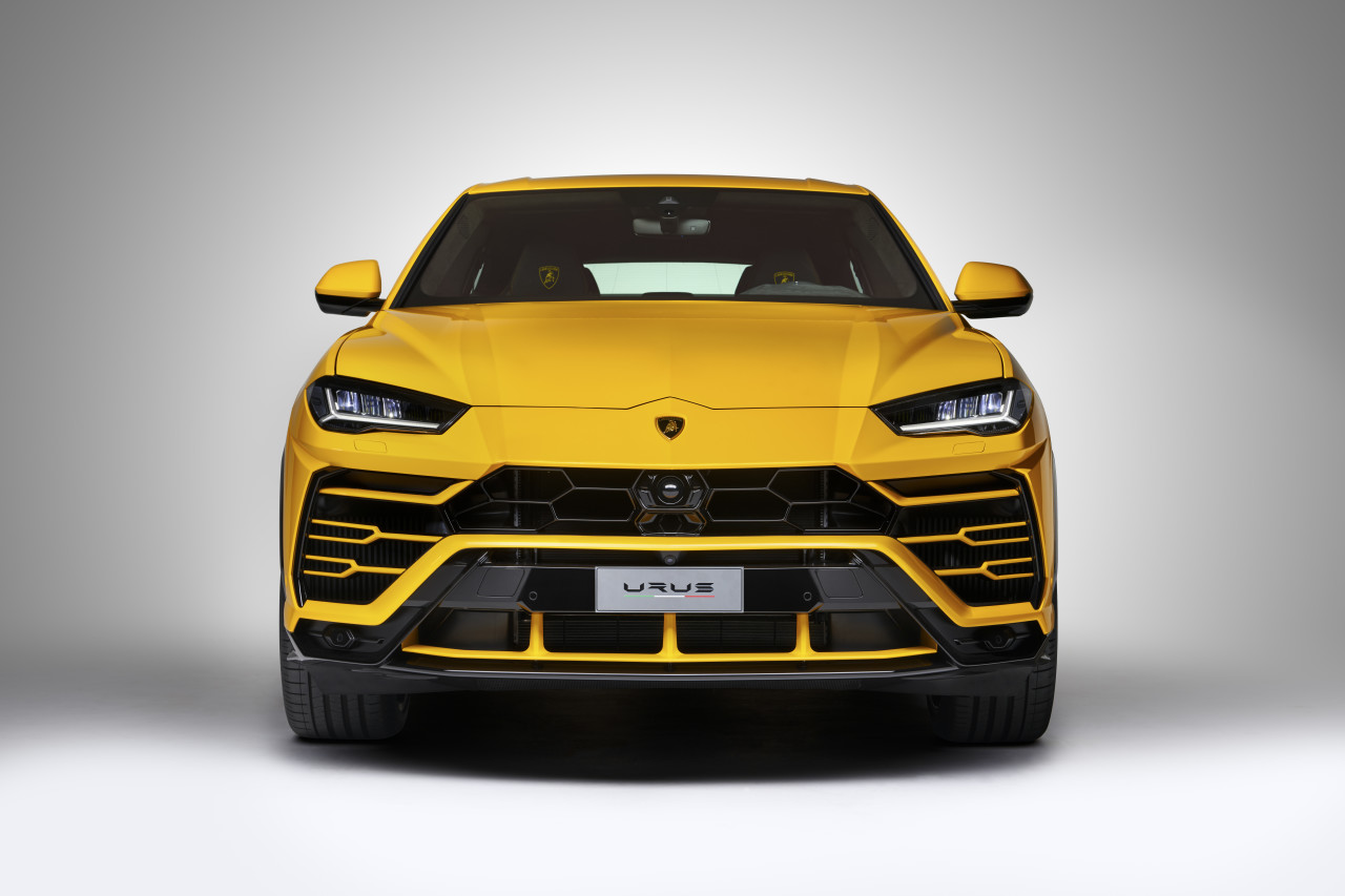 Yellow blue black，Sports car，Manage，Lamborghini，