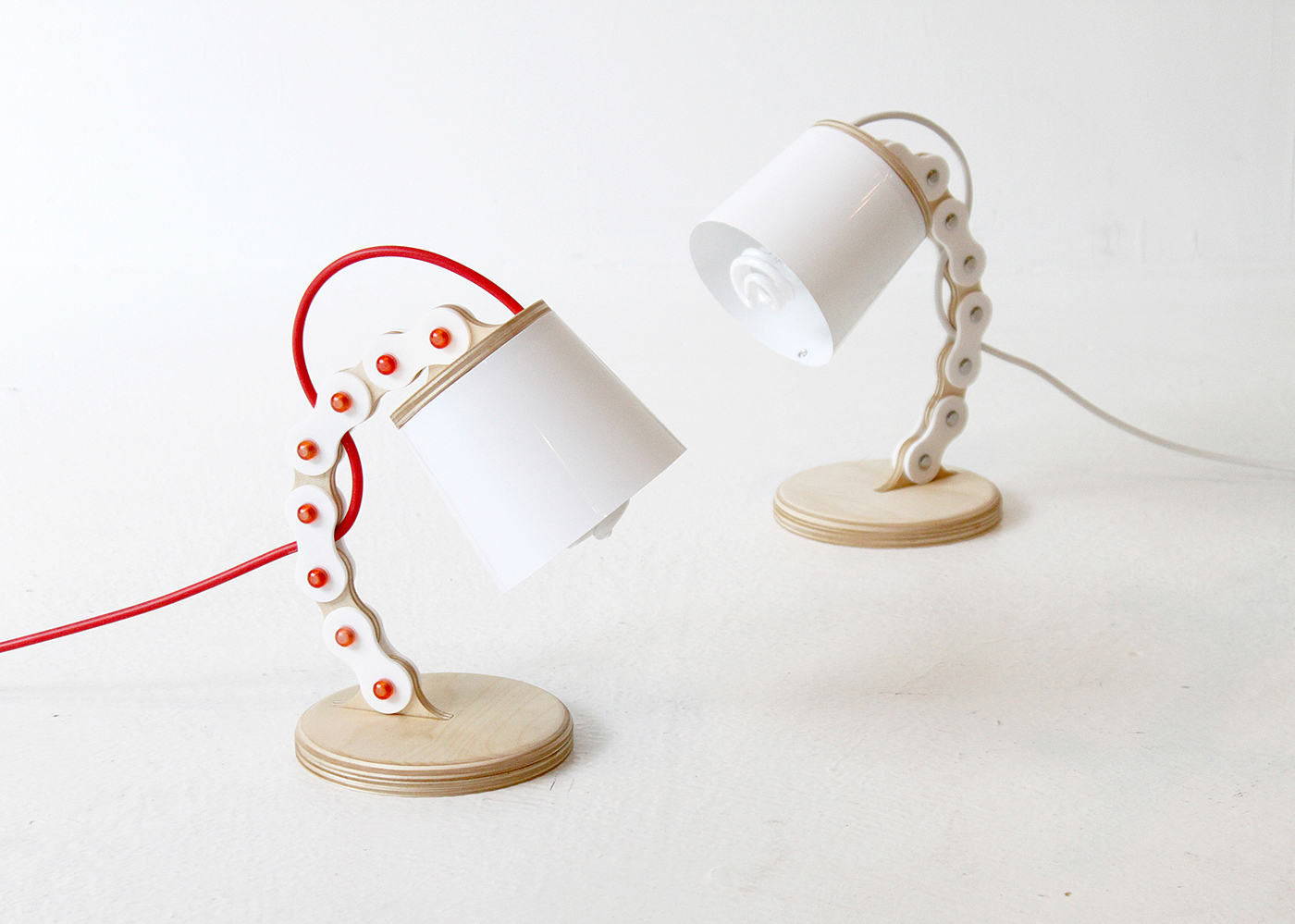 wire，ceramics，Birch plywood ，B-chain lamp，