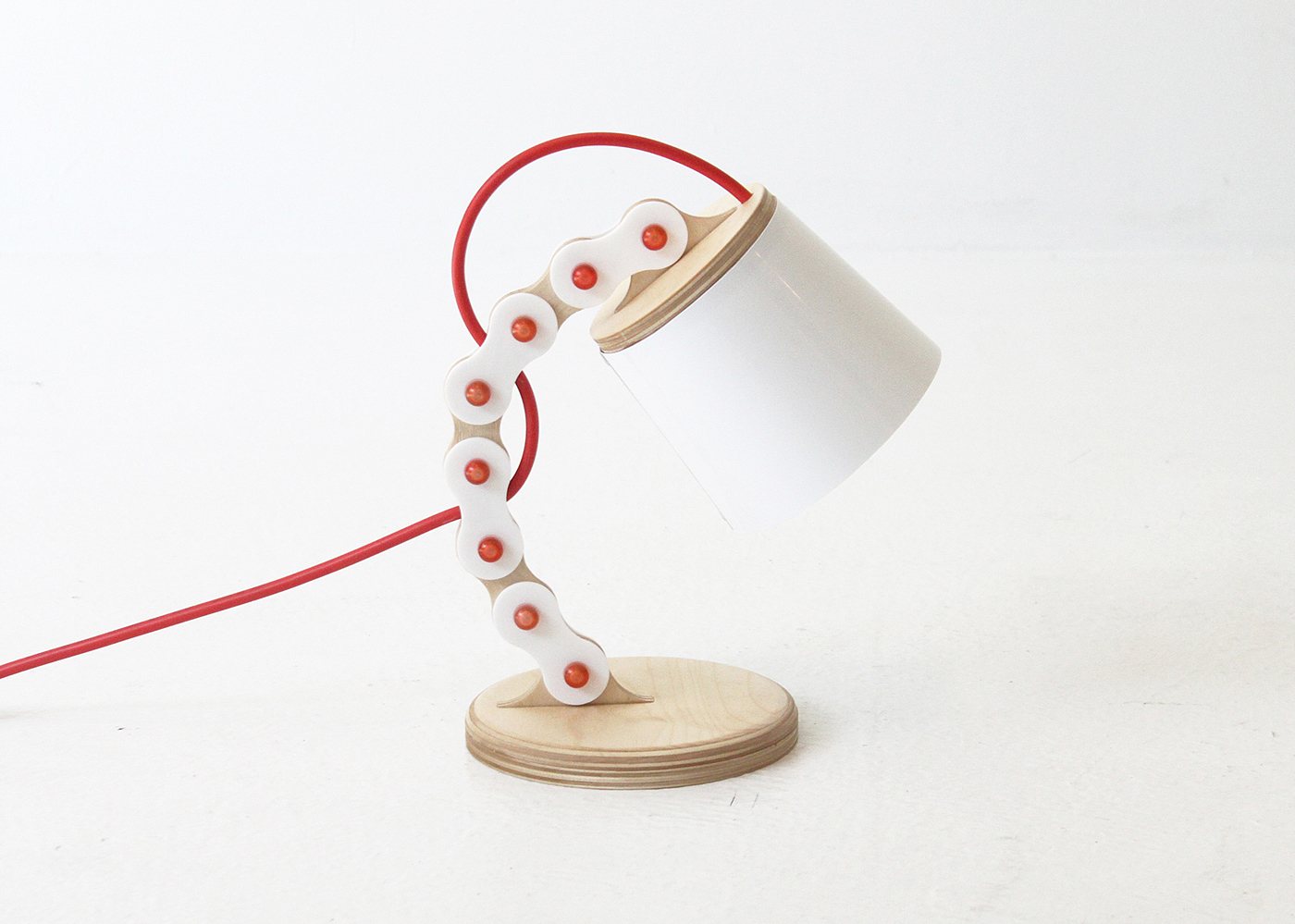 wire，ceramics，Birch plywood ，B-chain lamp，