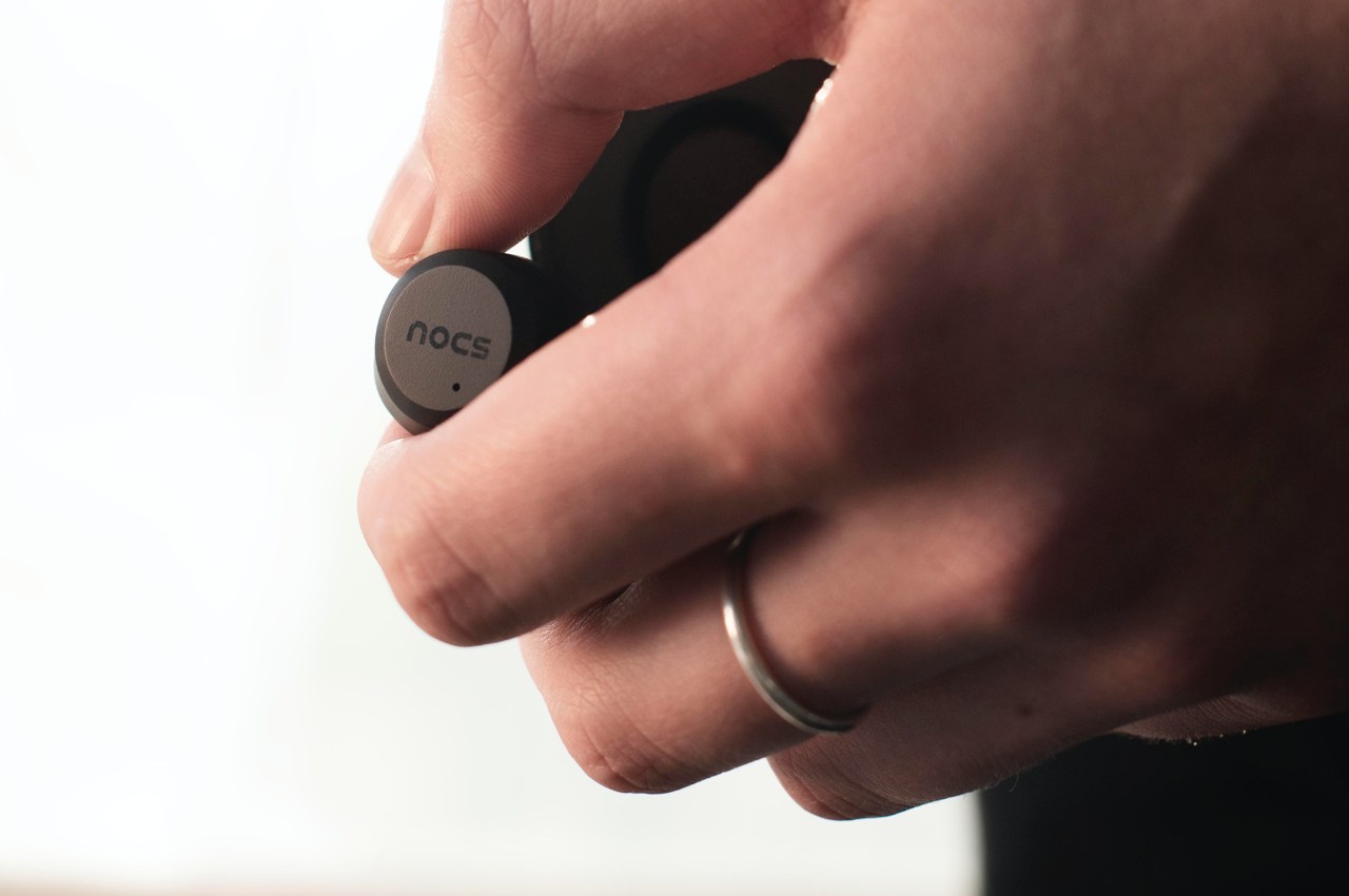 headset，wireless，black，intelligence，