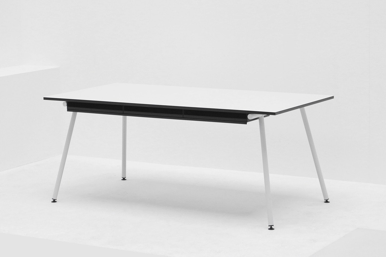 Table，Small，Storage space，steel，black，