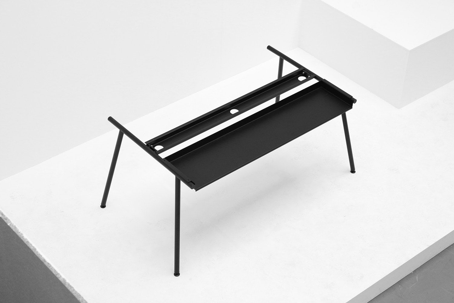 Table，Small，Storage space，steel，black，