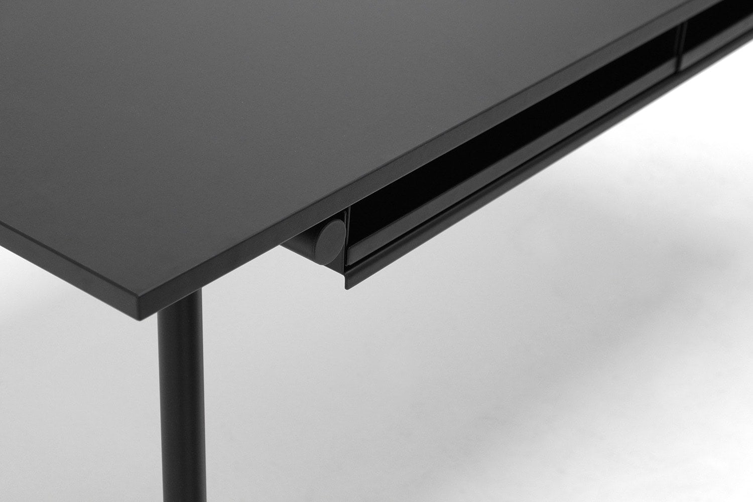 Table，Small，Storage space，steel，black，