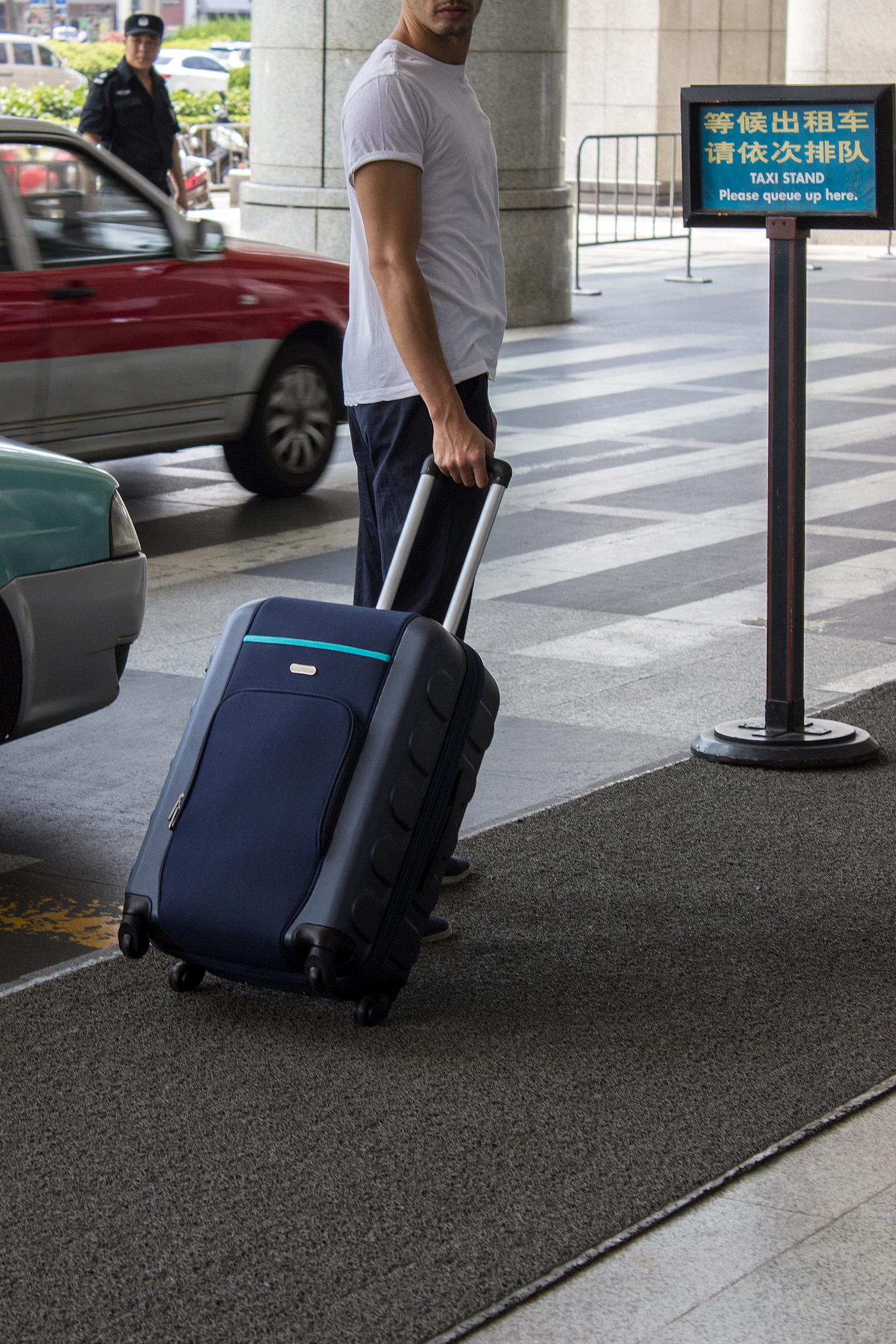 Carrefour，trunk，suitcase，suitcase，