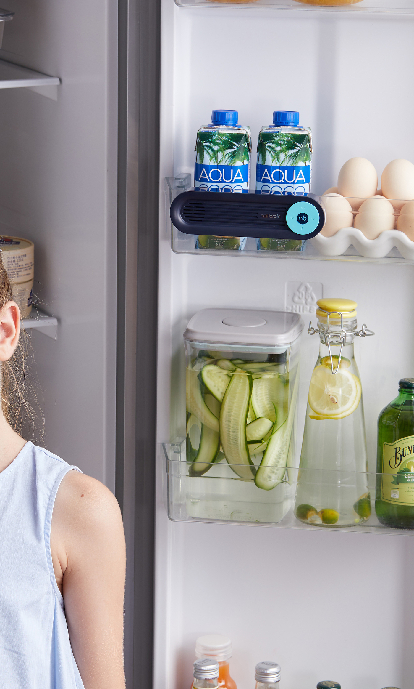 Deodorizer, refrigerator，