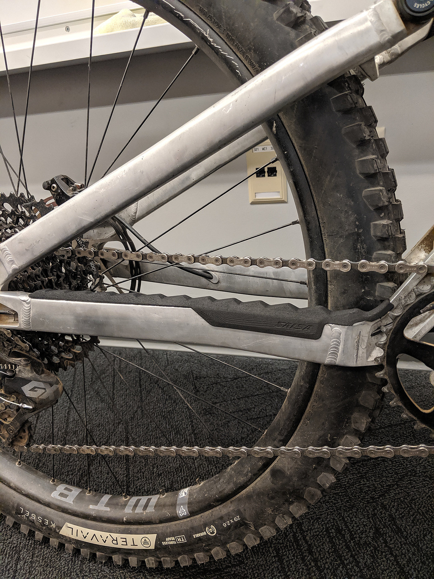 自行车，山地车，碳纤维，