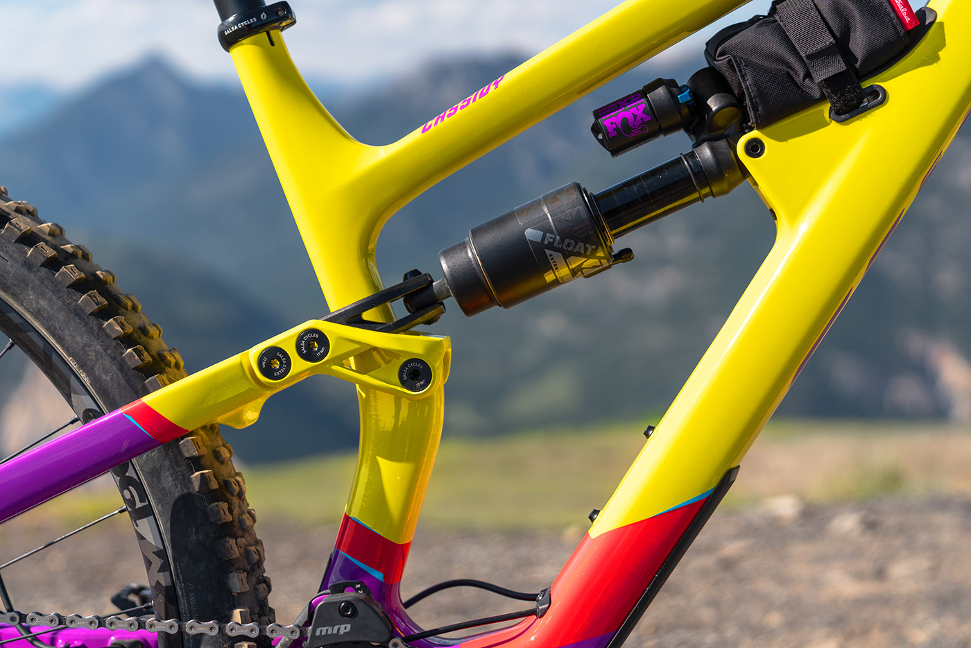 Bicycle，Mountain bike，carbon fibre，