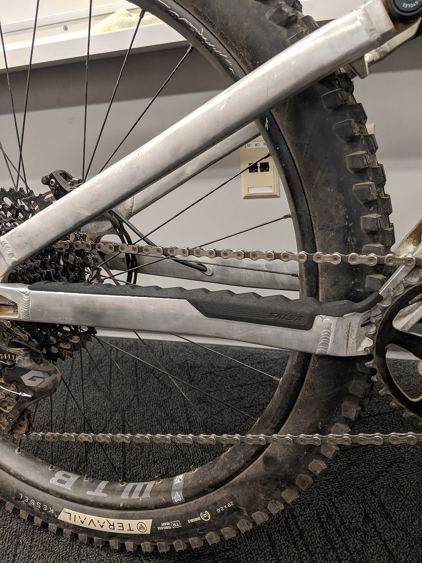 Bicycle，Mountain bike，carbon fibre，