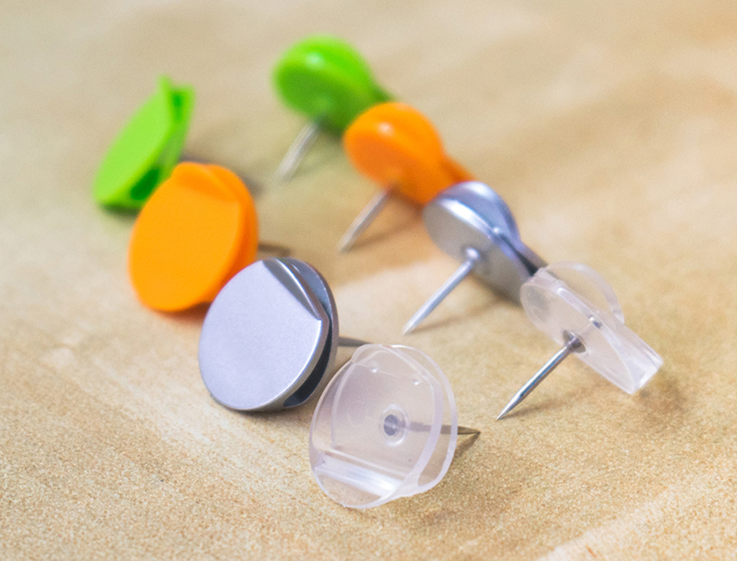 to work in an office，thumbtack，originality，colourful，multi-function，