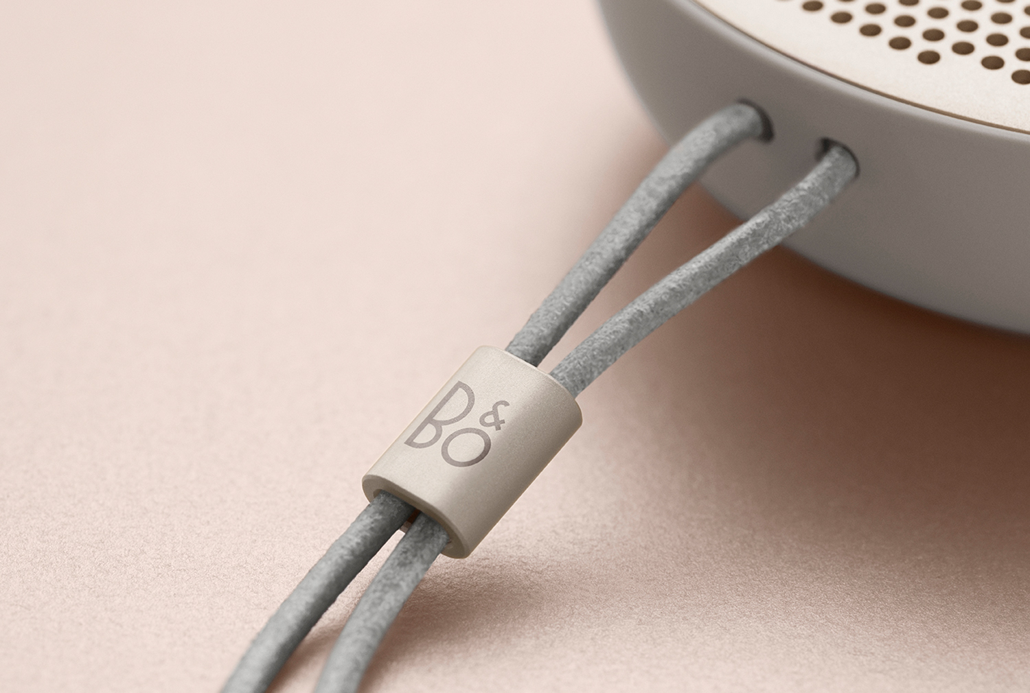 Bluetooth，loudspeaker box，b&o，Beoplay P2，color，