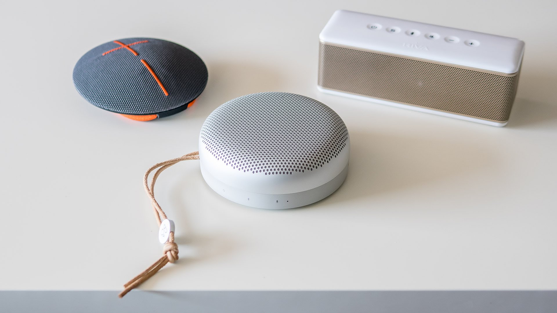 Bluetooth，loudspeaker box，BeoPlay A1，intelligence，Built-in microphone ，