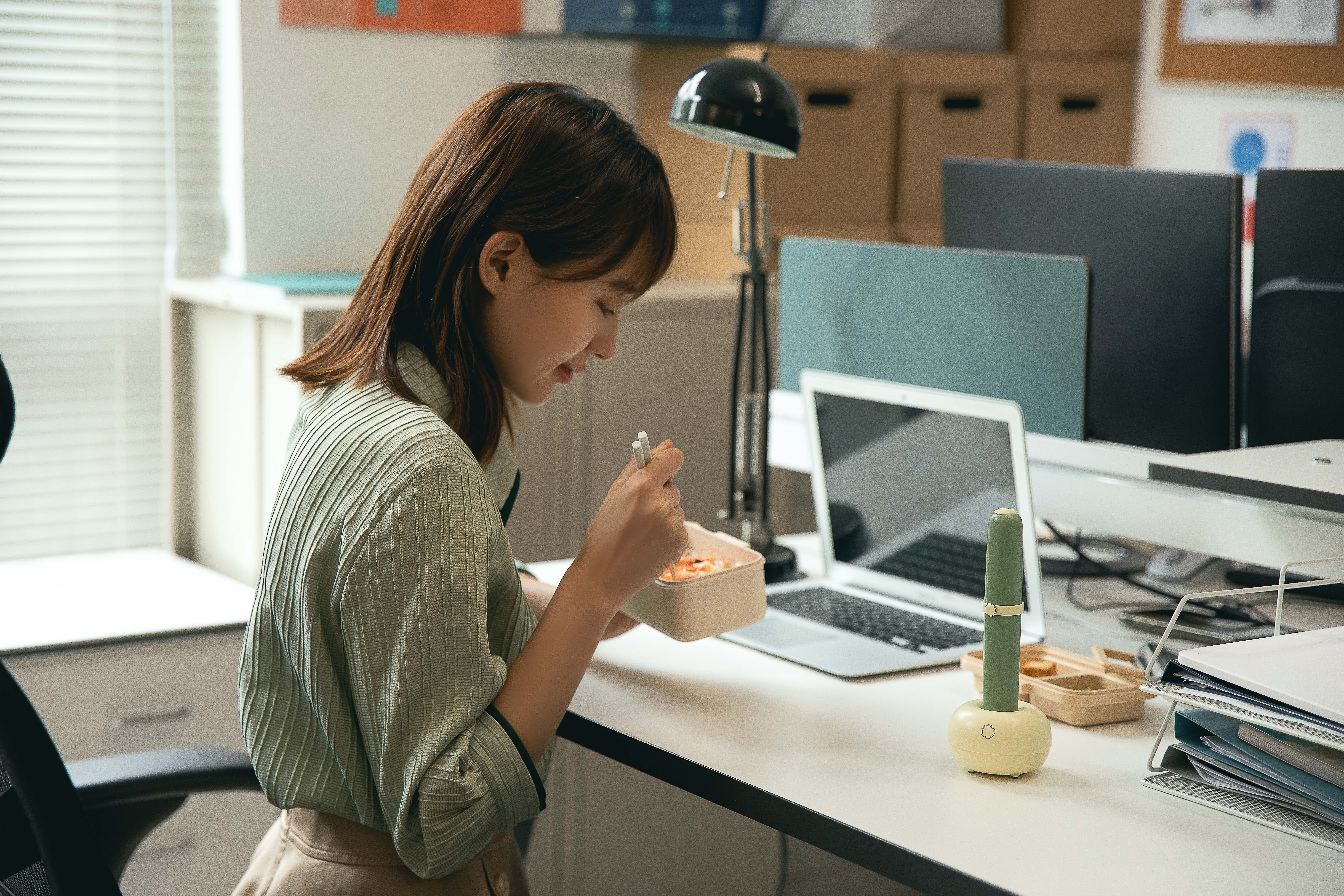 Tableware disinfection, portable and compact，