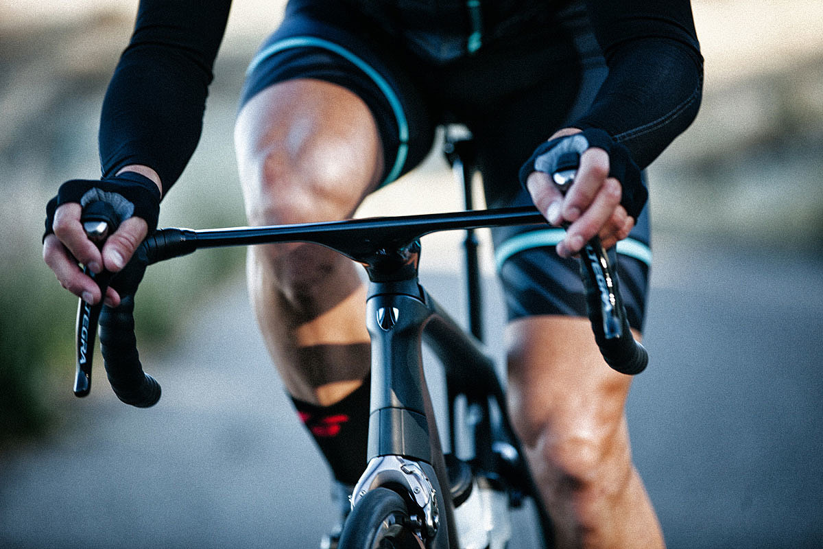 自行车，比赛，公路，速度，碳纤维，