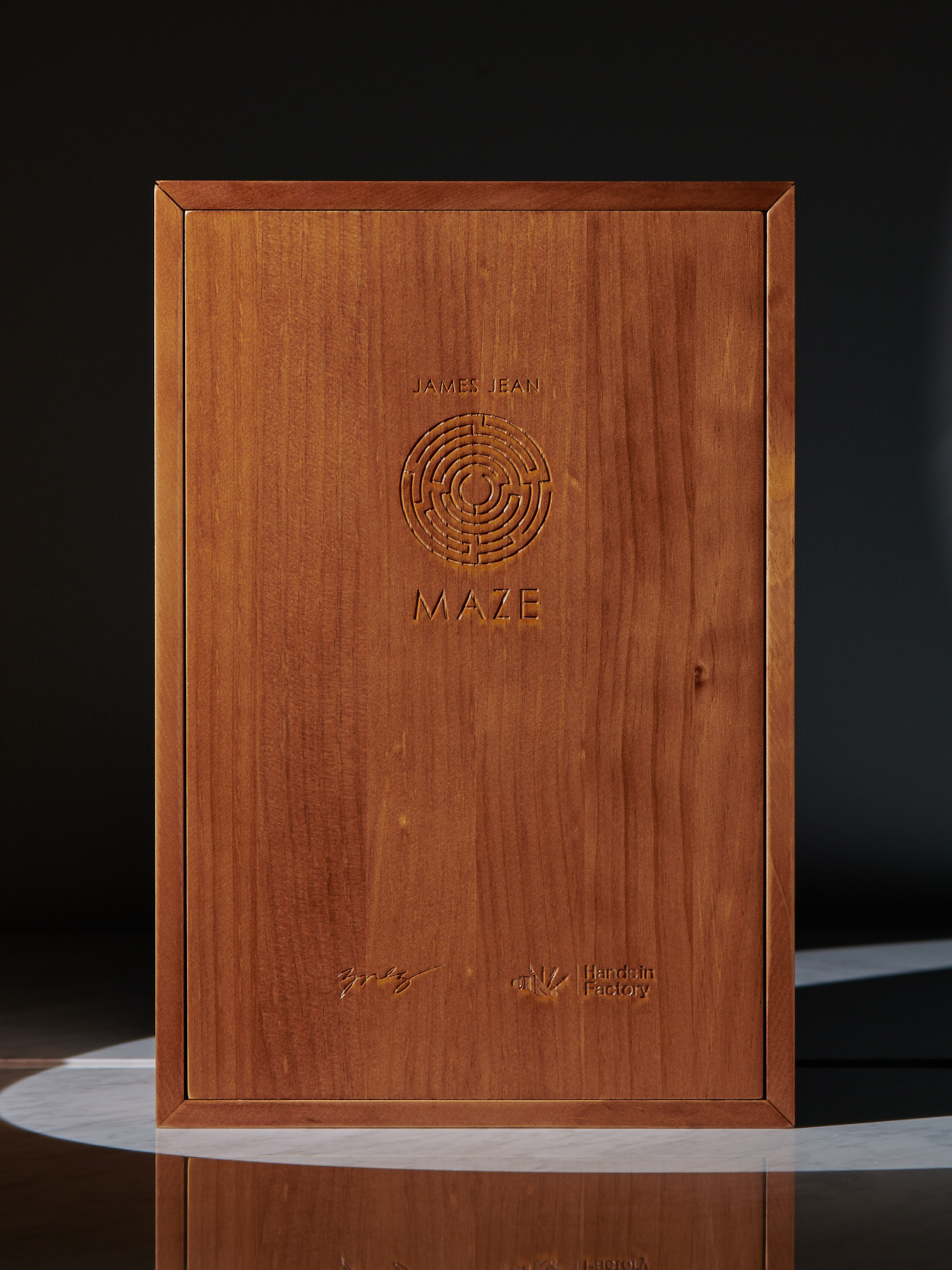 Maze，JAMES JEAN，Maze sculpture，Bronze carving，Little dancer，