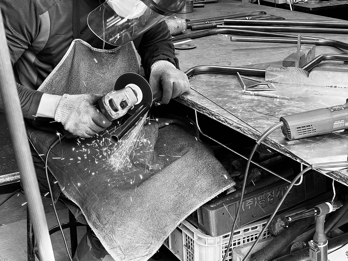 Single reference modular，Stainless steel material，Design aesthetics，novel coronavirus，chair，Personal line chair，