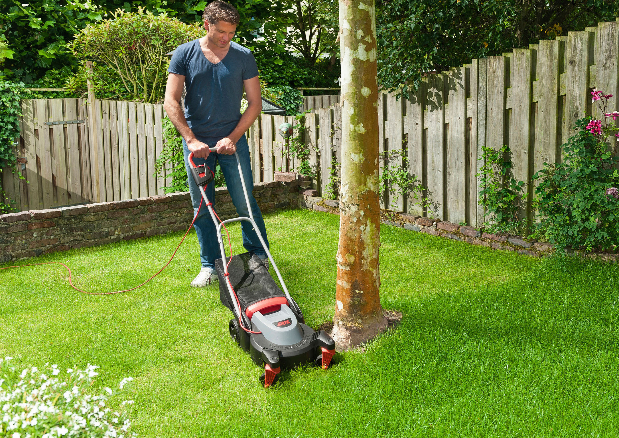 lawn mower，tool，industrial design，2016if Award，