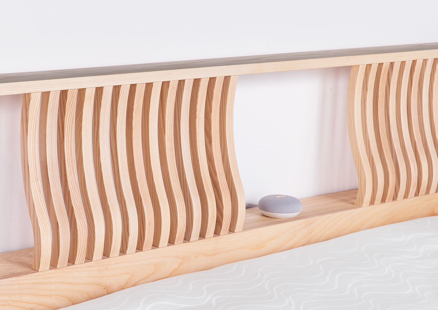 Bed，I am，furniture，woodiness，