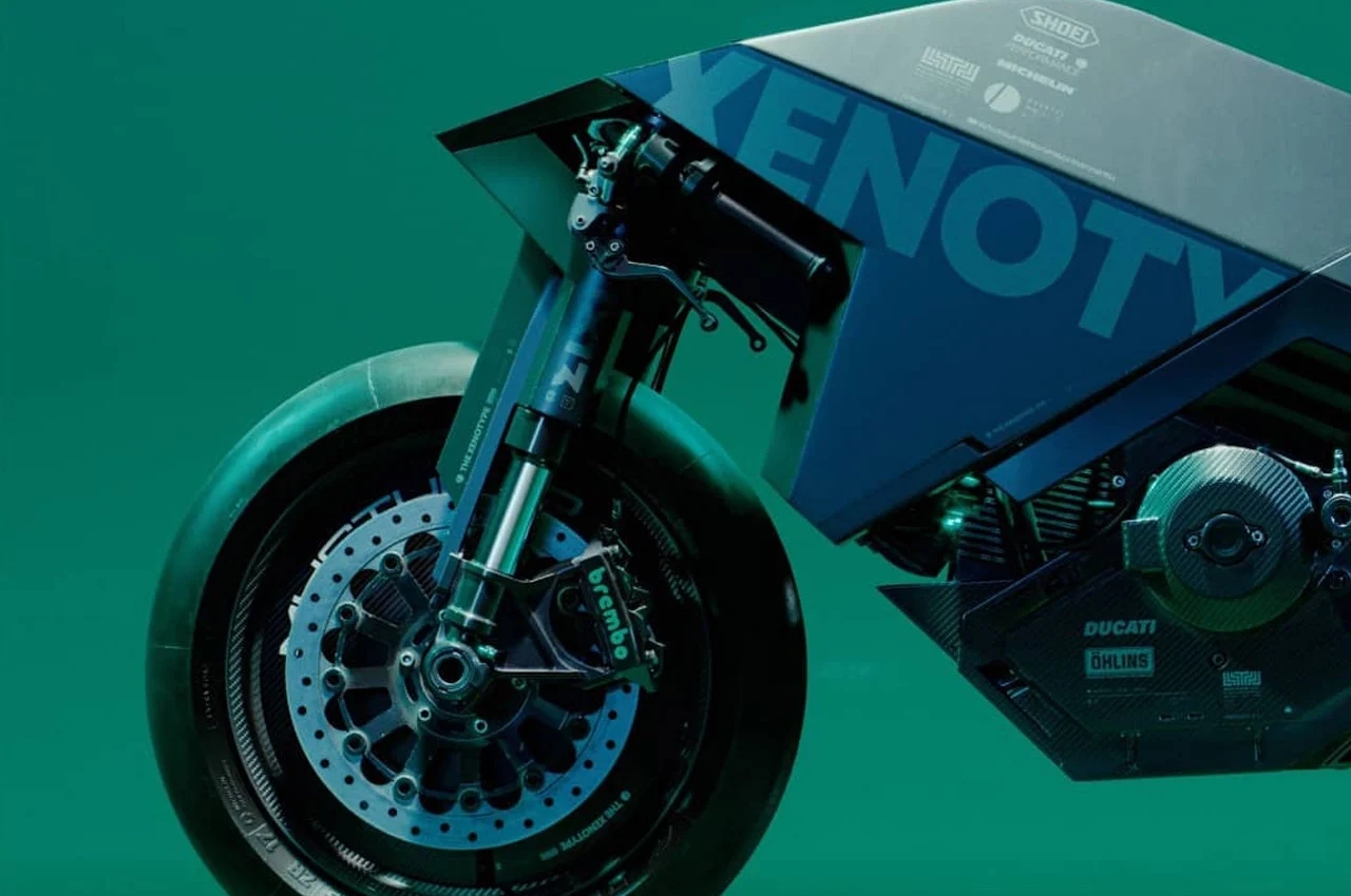 motorcycle，Cool，High center of gravity，black，white，