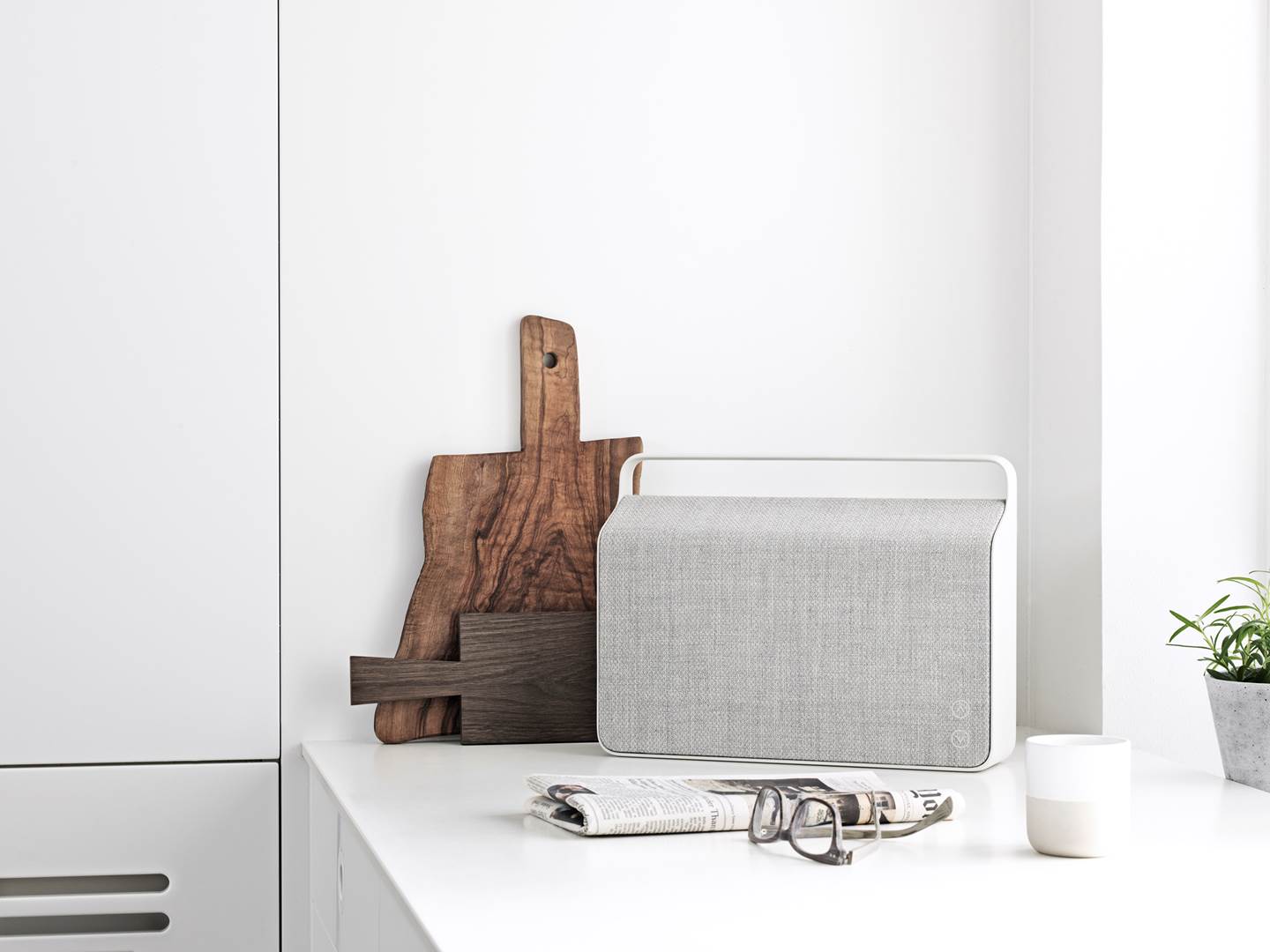 loudspeaker box，speaker，sound，cloth，senior，