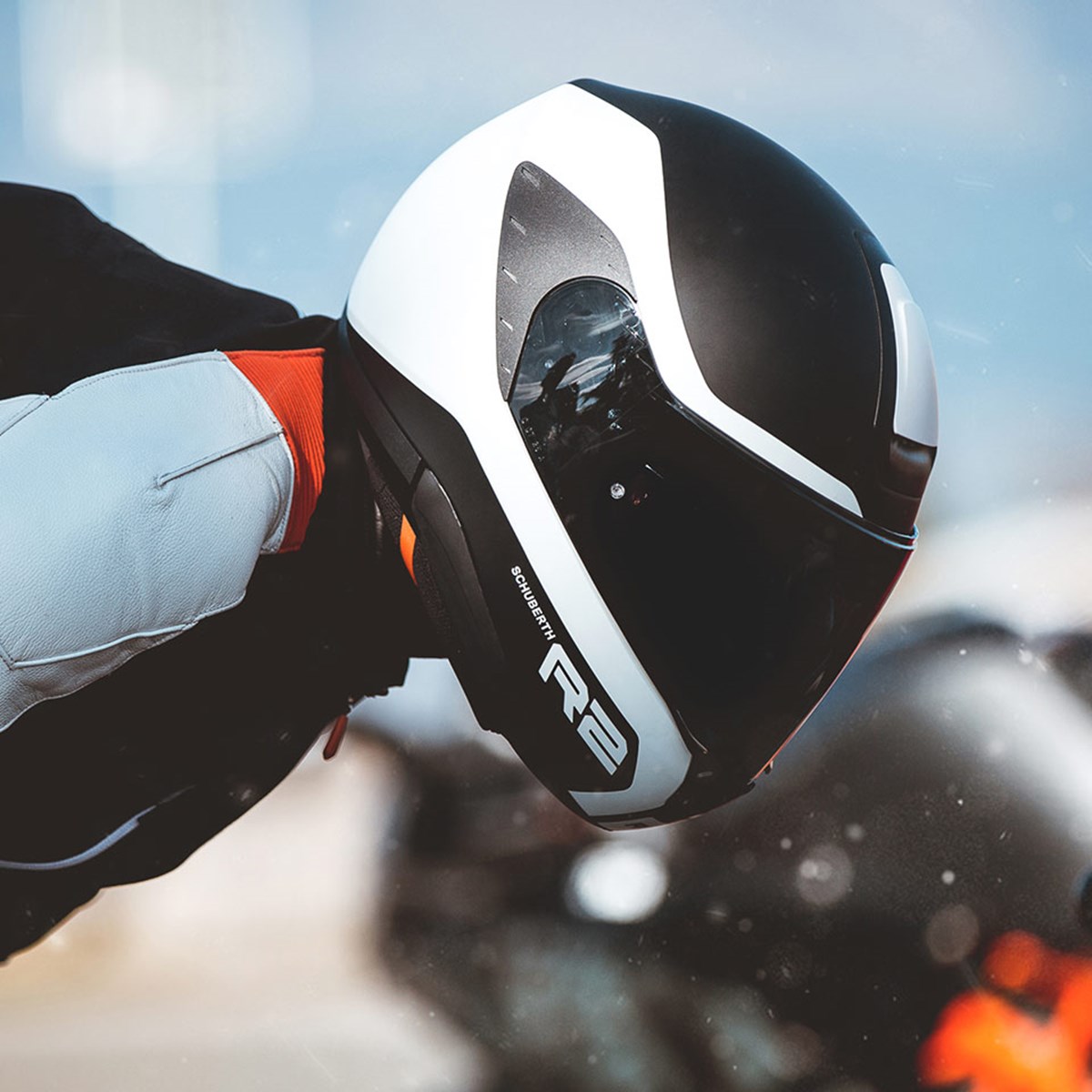 SCHUBERTH，Helmet，protect，Germany，tool，outdoors，