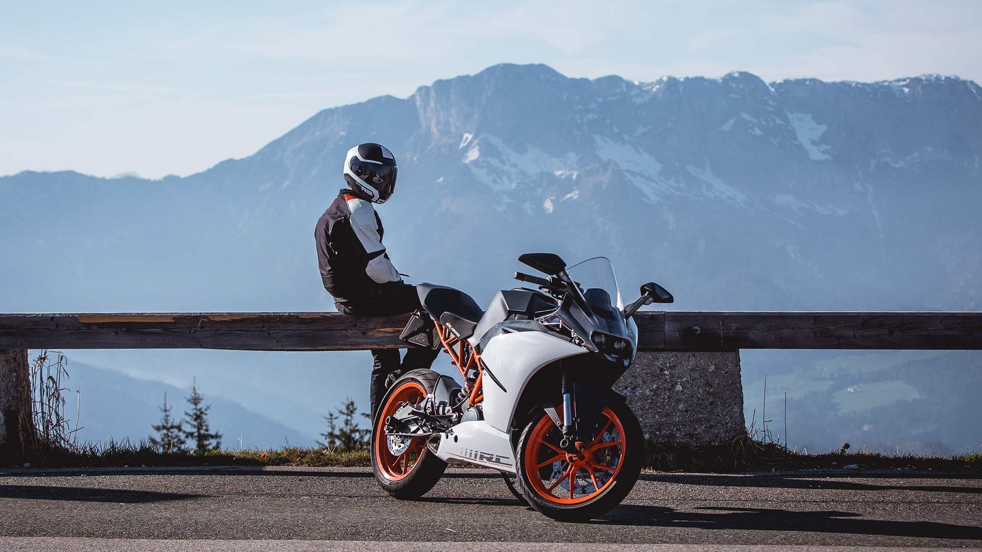 SCHUBERTH，Helmet，protect，Germany，tool，outdoors，