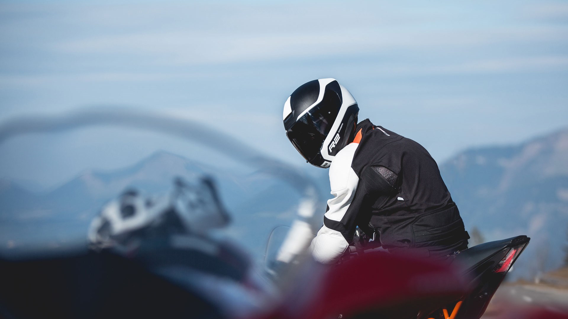 SCHUBERTH，Helmet，protect，Germany，tool，outdoors，