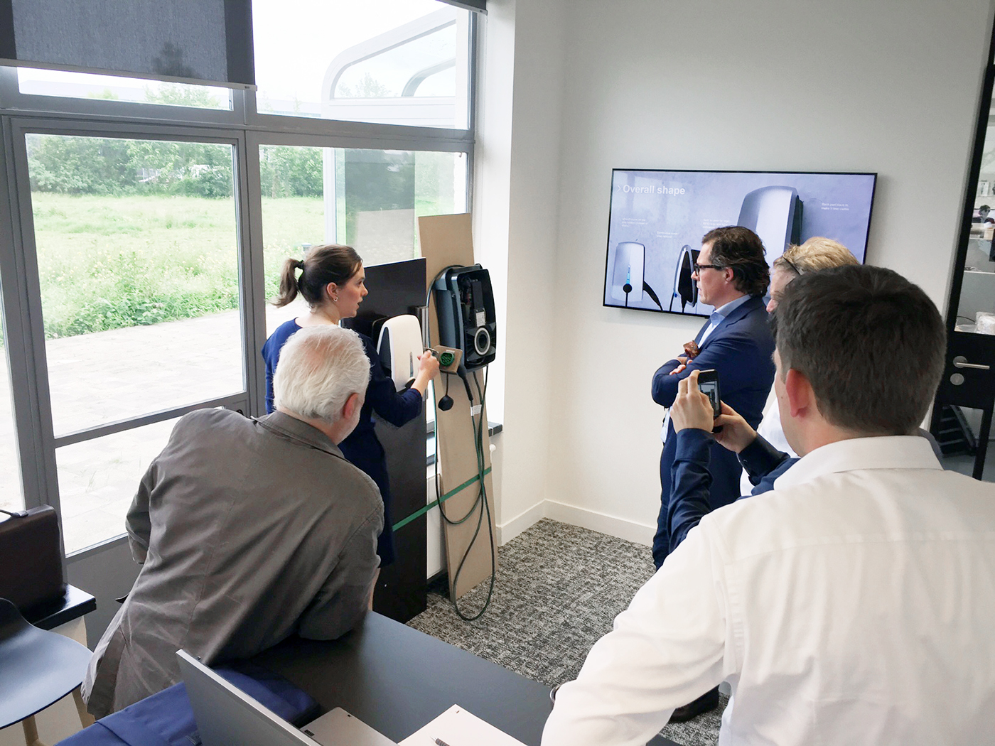 electric vehicle，Charging pile，Charging station，Elvi box，EV-BOX，Intelligent charging station，